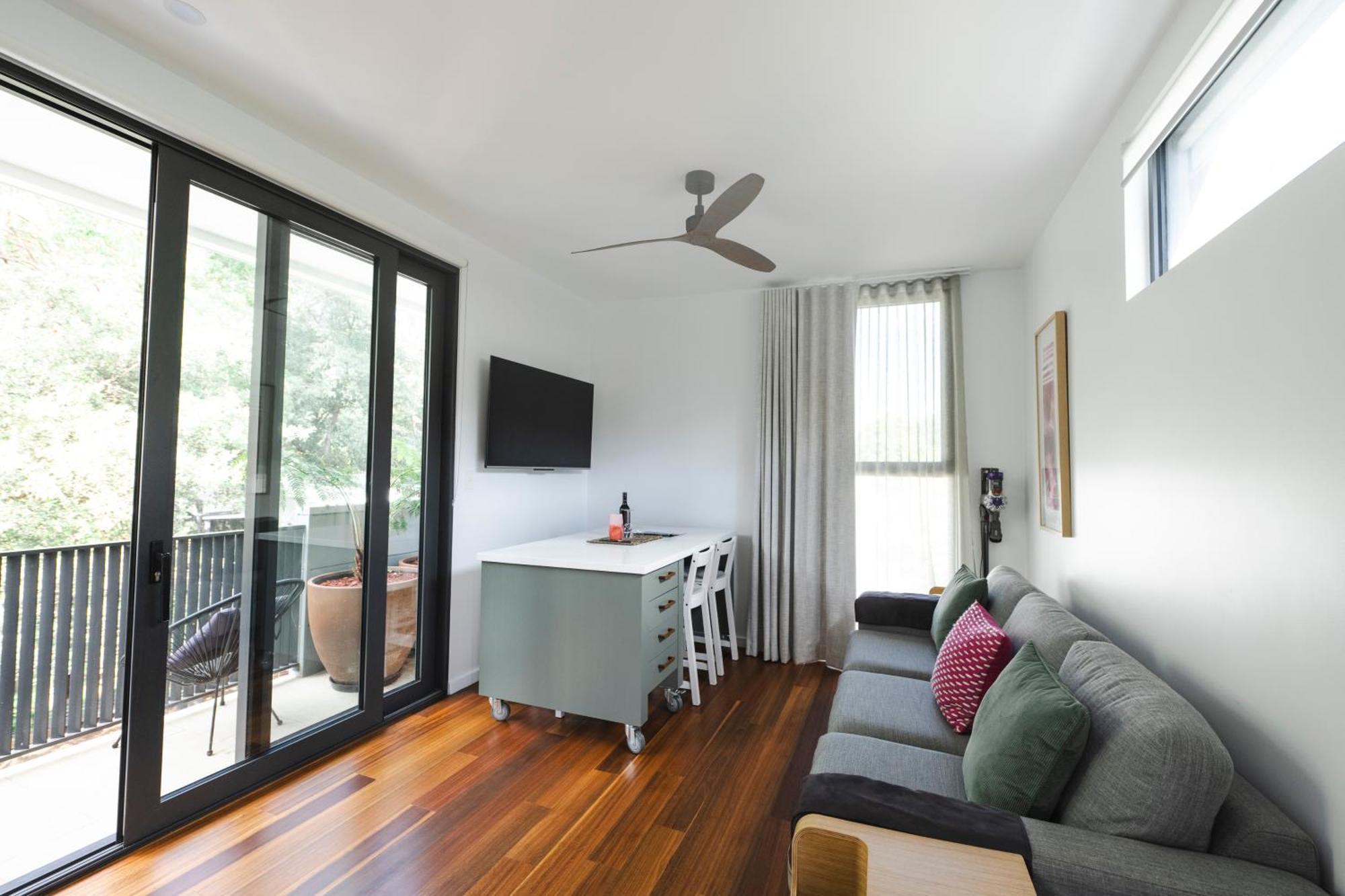 Bushland Setting Close To Sydney Cbd- Stand Alone Apartment Exterior photo